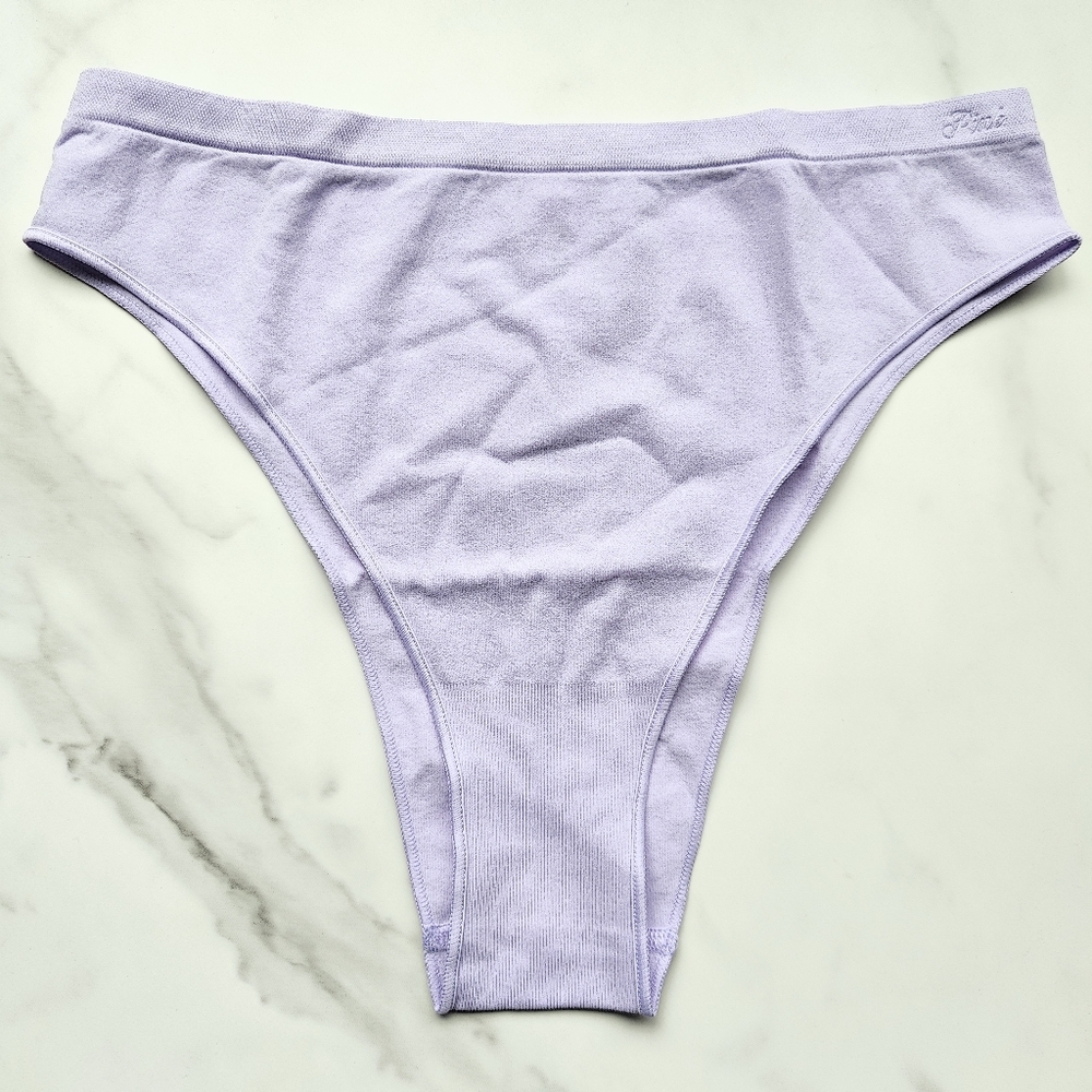 NWT PINK VICTORIA'S SECRET SEAMLESS SMOOTH BRAZILIAN PANTY IN PASTEL LILAC SMALL